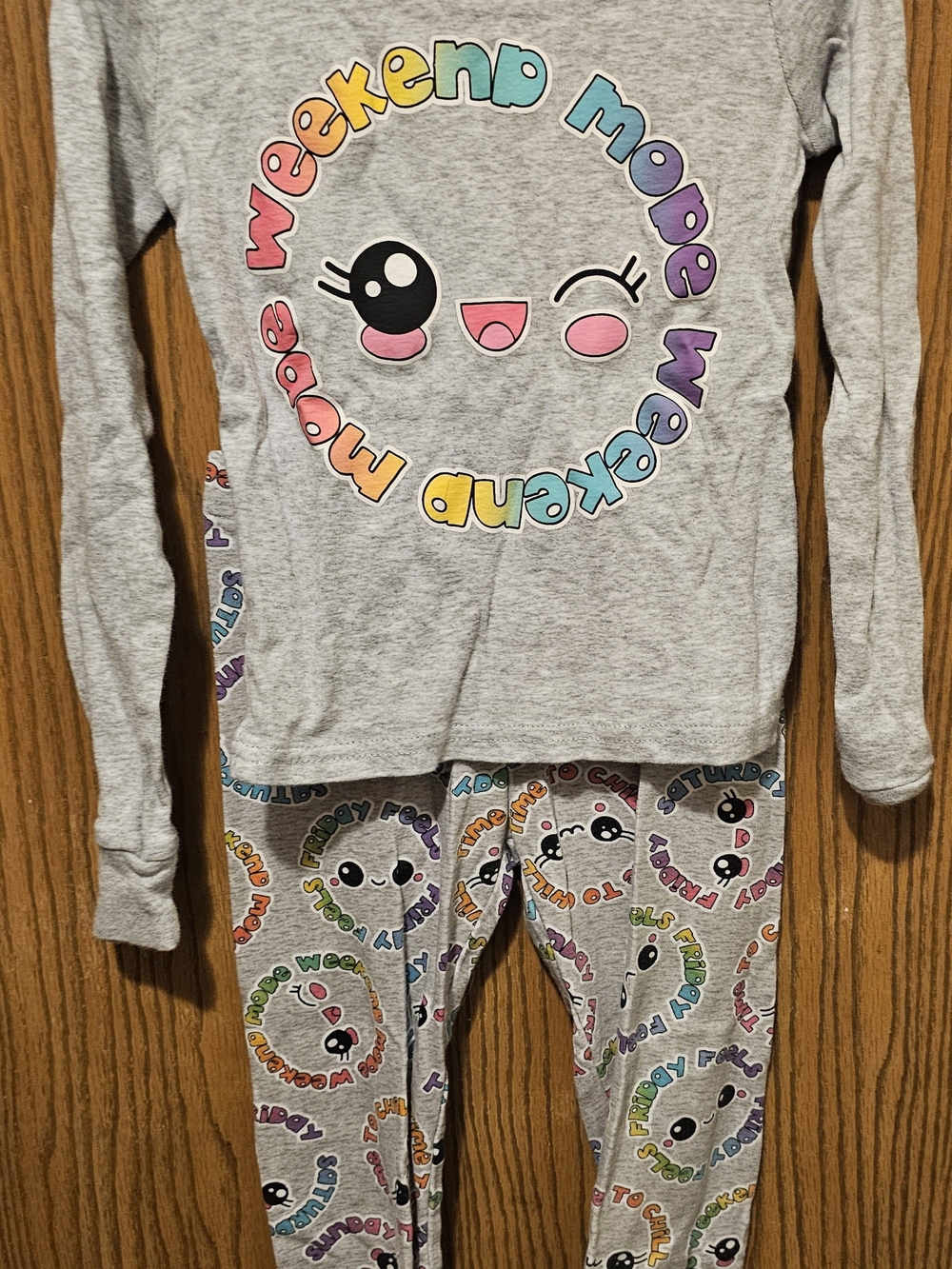 The Children's Place Gray Rainbow 'Weekend Mode' Pajama Set/